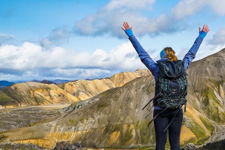 Reykjavik: Landmannalaugar Guided Hike & Geothermal Hot Springs