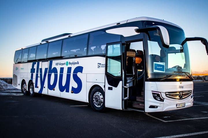 Airport Transfer: Keflavik Airport (KEF) to Reykjavik Hotels