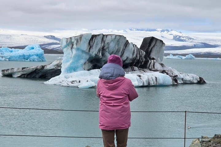 Reykjavik: Glacier Lagoon, Diamond Beach & South Coast Day Tour